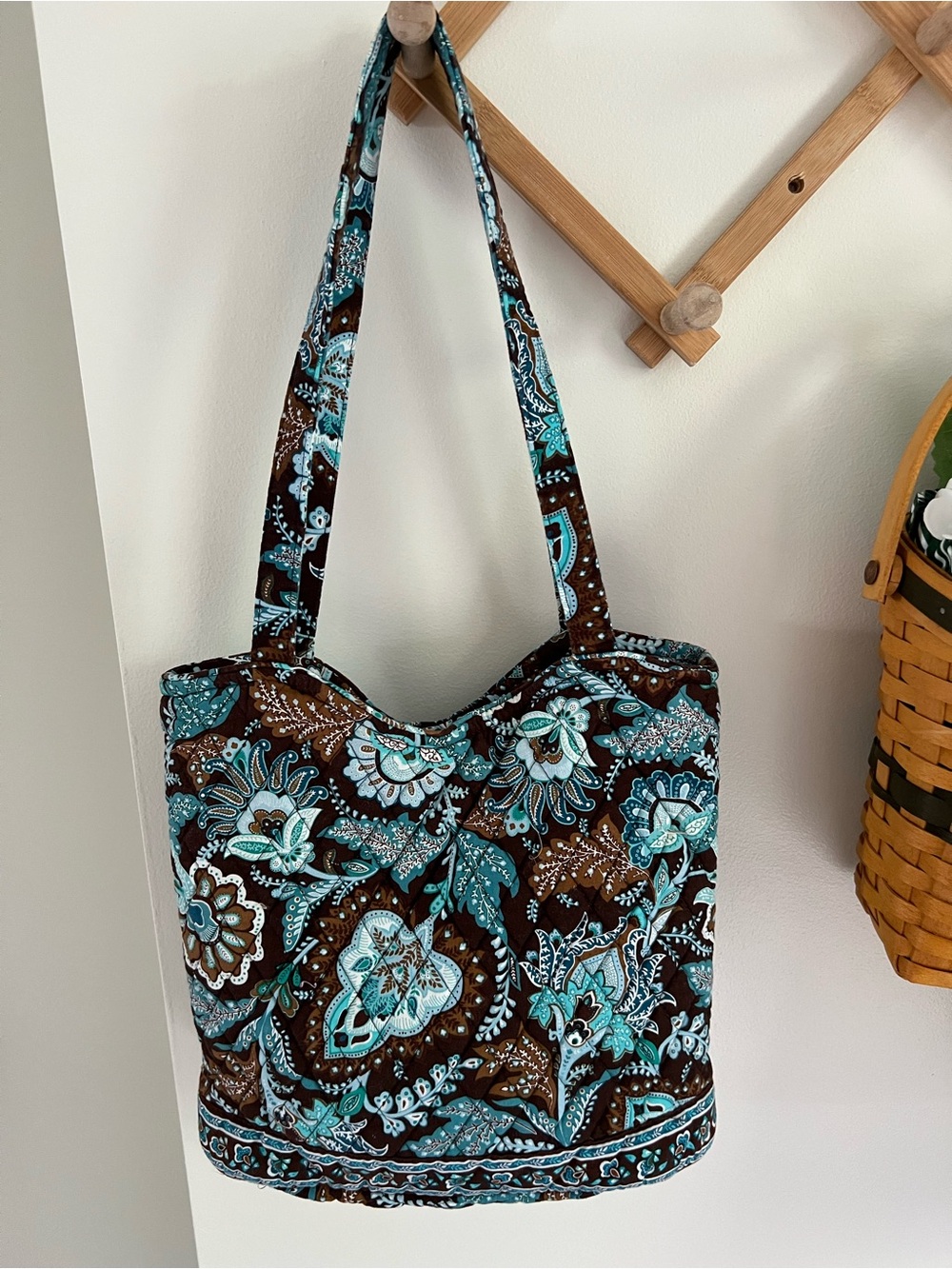 Vera Bradley Java Blue Magnetic Snap Closure Tote